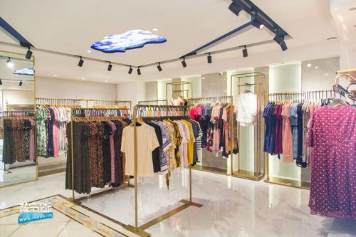 薅羊毛啦！商品城高檔服裝店大甩貨，千元服飾僅售50元